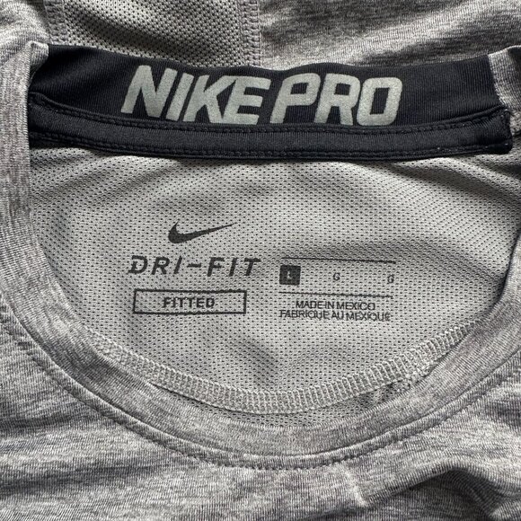 NIKE PRO Dri-Fit FItted Athletic Work Out Shirt Size Large Mesh Details - Picture 9 of 11